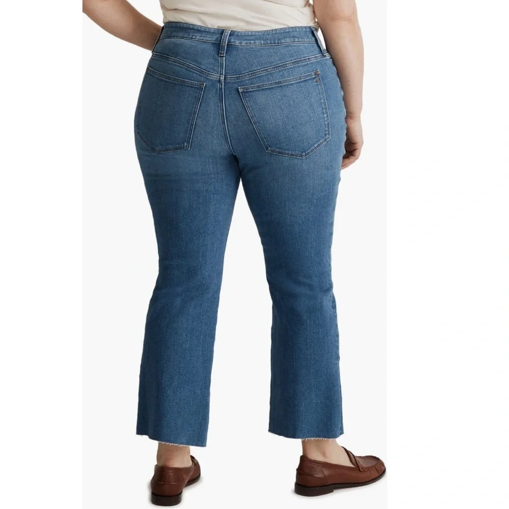 Madewell Plus Size Raw Hem Kick Out Crop Ankle Jeans Sz 26 Medium Wash